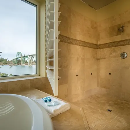 Windward At The Regatta Apartment Newport Exterior photo